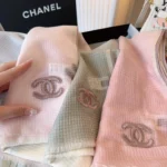 Chanel CC Gradient Cashmere Stole - Image 3