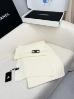 Chanel CC Quilted Knit Scarf - Image 4