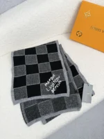 Louis Vuitton Damier Heritage Knit Wool Scarf - Image 4