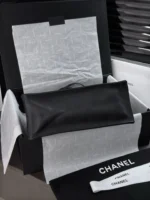 Chanel 26A Vertical Tote Bag 23.5cm - Image 4