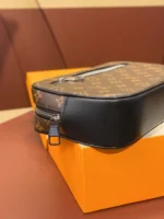 Louis Vuitton Pochette Kasai Monogram Clutch 25cm - Image 4