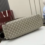 Gucci GG Supreme Diaper Messenger Bag 44cm - Image 4