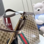 Gucci Giglio Large GG Coated Canvas Tote Bag with Pouch - Image 4