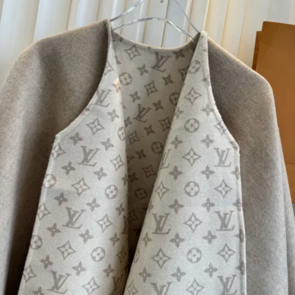 Louis Vuitton Louis Vuitton Monogram Wool Cashmere Shawl 60x200cm product photo