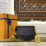 Louis Vuitton Gaston Wearable Wallet Monogram Eclipse M81124 - Image 4