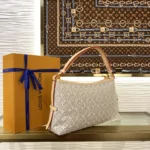 Louis Vuitton Carryall East West Monogram Embleme M2A136 - Image 4