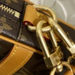 Louis Vuitton Danube Crossbody Bag Vintage M14013 - Image 5