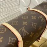 Louis Vuitton Squire East West Monogram M28953 - Image 5