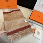 Hermès Chain Jacquard Reversible Lambswool Scarf - Image 5