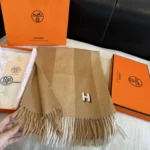 Hermès H Logo Reversible Lambswool Scarf - Image 4