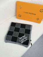 Louis Vuitton Damier Heritage Knit Wool Scarf - Image 5