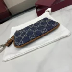 Gucci GG Emblem Card Holder 819113 - Image 5