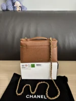 Chanel Vanity Case with Chain Small 19cm - Image 5