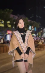 Burberry Double-Sided Hooded Wool Cape - Image 5