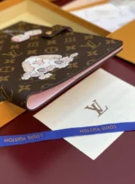 Louis Vuitton x Grace Coddington Catogram Bunny Agenda Cover 23cm - Image 5