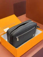 Louis Vuitton Pochette Kasai Taiga Leather Clutch 25cm - Image 5
