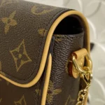 Louis Vuitton Pochette Camille Monogram M13566 - Image 5
