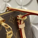 Louis Vuitton Squire East West Monogram M28953 - Image 6