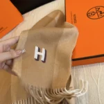 Hermès H Logo Reversible Lambswool Scarf - Image 5