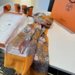 Louis Vuitton Printed Silk Cashmere Stole - Image 5