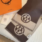 Hermès Ex-Libris Jacquard Reversible Cashmere Scarf - Image 6