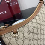 Gucci GG Emblem Shoulder Bag 847449 - Image 6