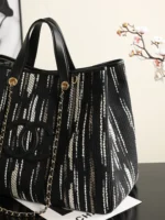 Chanel AS6201 Tote Bag 43cm - Image 6