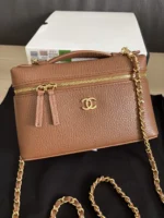 Chanel Vanity Case with Chain Small 19cm - Image 6