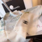 Chanel 26A Metiers d'Art Printed Cashmere Shawl 140x140cm - Image 6