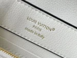 Louis Vuitton Capucines Mini White Ostrich Crystal LV Bag 22cm - Image 6