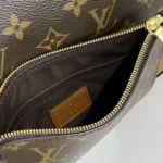 Louis Vuitton Loop Hobo Monogram M46311 - Image 6