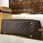Louis Vuitton Monogram Tote M46197 - Image 7