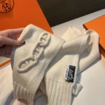 Hermès Chaîne d'Ancre Knit Cashmere Scarf - Image 6
