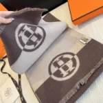Hermès Ex-Libris Jacquard Reversible Cashmere Scarf - Image 7