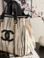 Chanel AS6200 Tote Bag 36cm - Image 7