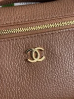 Chanel Vanity Case with Chain Small 19cm - Image 7