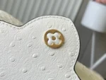 Louis Vuitton Capucines Mini White Ostrich Crystal LV Bag 22cm - Image 7