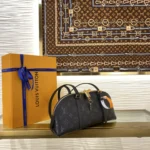 Louis Vuitton Squire East West Bag M3A167 - Image 7
