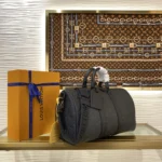 Louis Vuitton Keepall Bandouliere 35 Taurillon Black M22765 - Image 7