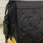 Louis Vuitton Gaston Wearable Wallet Taurillon Black M81115 - Image 7
