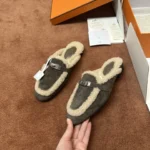 Hermès Kelly Shearling Mule - Image 6