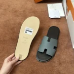 Hermès Izmir Men's Sandal - Image 7