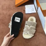 Hermès Chypre Shearling Sandal - Image 7
