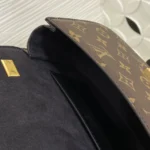 Louis Vuitton Monogram Bag M46548 - Image 8