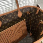 Louis Vuitton Neverfull MM Tote M12061 - Image 8