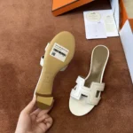 Hermès Oasis Heeled Sandal - Image 8
