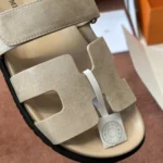 Hermès Chypre Sandal - Image 8
