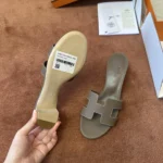 Hermès Oasis Heeled Sandal - Image 8