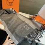 Hermès H Logo Reversible Lambswool Scarf - Image 7