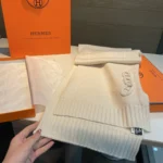 Hermès Chaîne d'Ancre Knit Cashmere Scarf - Image 7